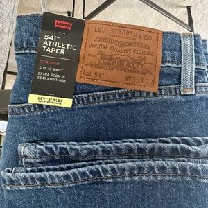 Men’s Levi’s 541 Jeans